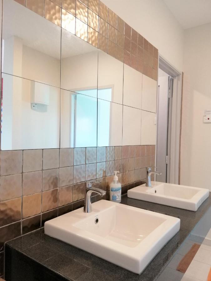Klebang Seacove Spacious 5Br Villa By Nestcove Malacca Buitenkant foto